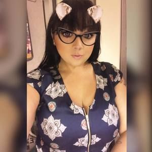 Meet your Posher, Nadia